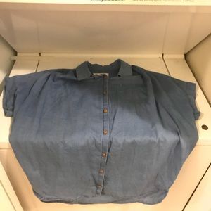 Short sleeve chambray top